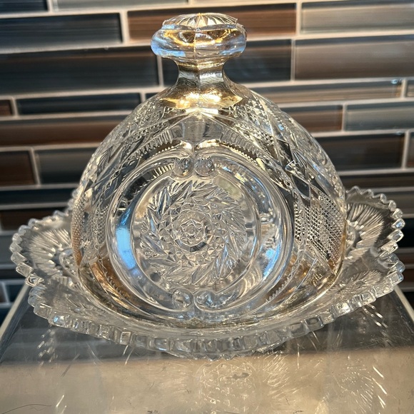 Antique large domed pressed glass Butter Dish - Picture 1 of 15